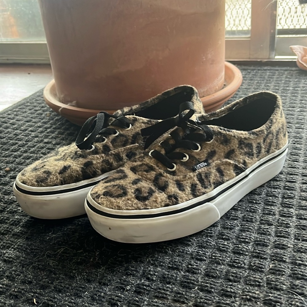 Vans Authentic Leopard Fuzzy Platform 2.0 …